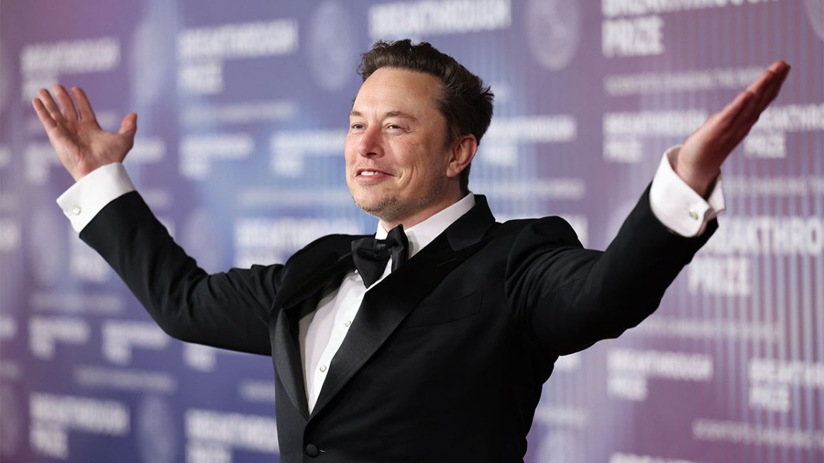 Elon Musk reveals that Eron Mask was wrong about complete autonomous driving.
