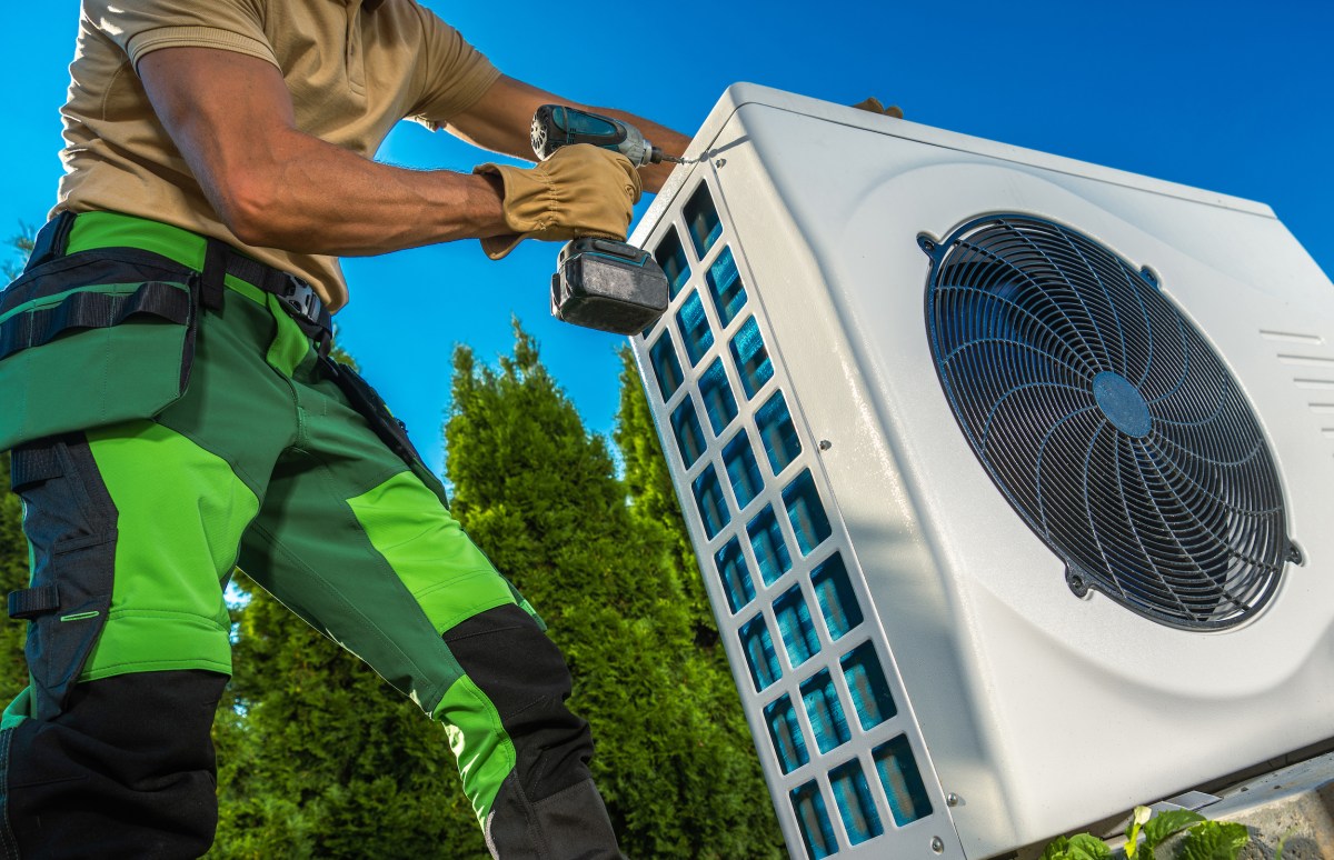 Xoi raises $230 million and acquires Specifx to expand its technology for field service technicians