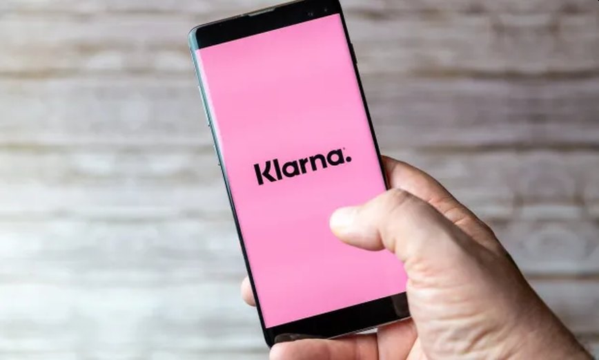AI replaces humans: Klarna replaces 700 employees with AI, slashing the workforce by 40%