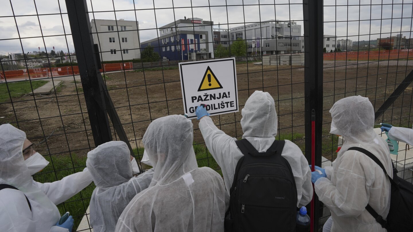 Protests against students in Serbia gather outside the government’s media outlet and the stage “Decontamination”