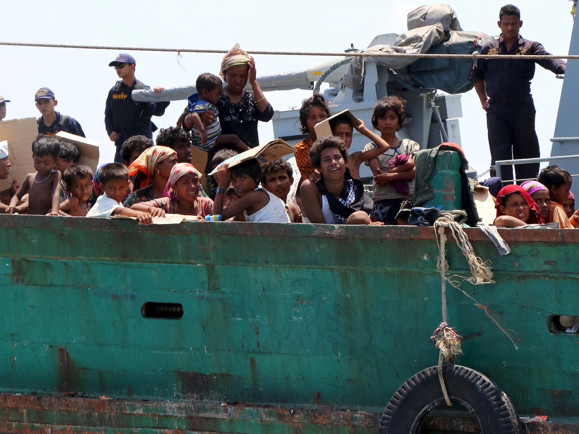 More than 400 Rohingya were afraid of being driven out in two shipwrecks off the coast of Myanmar. Rohingya News