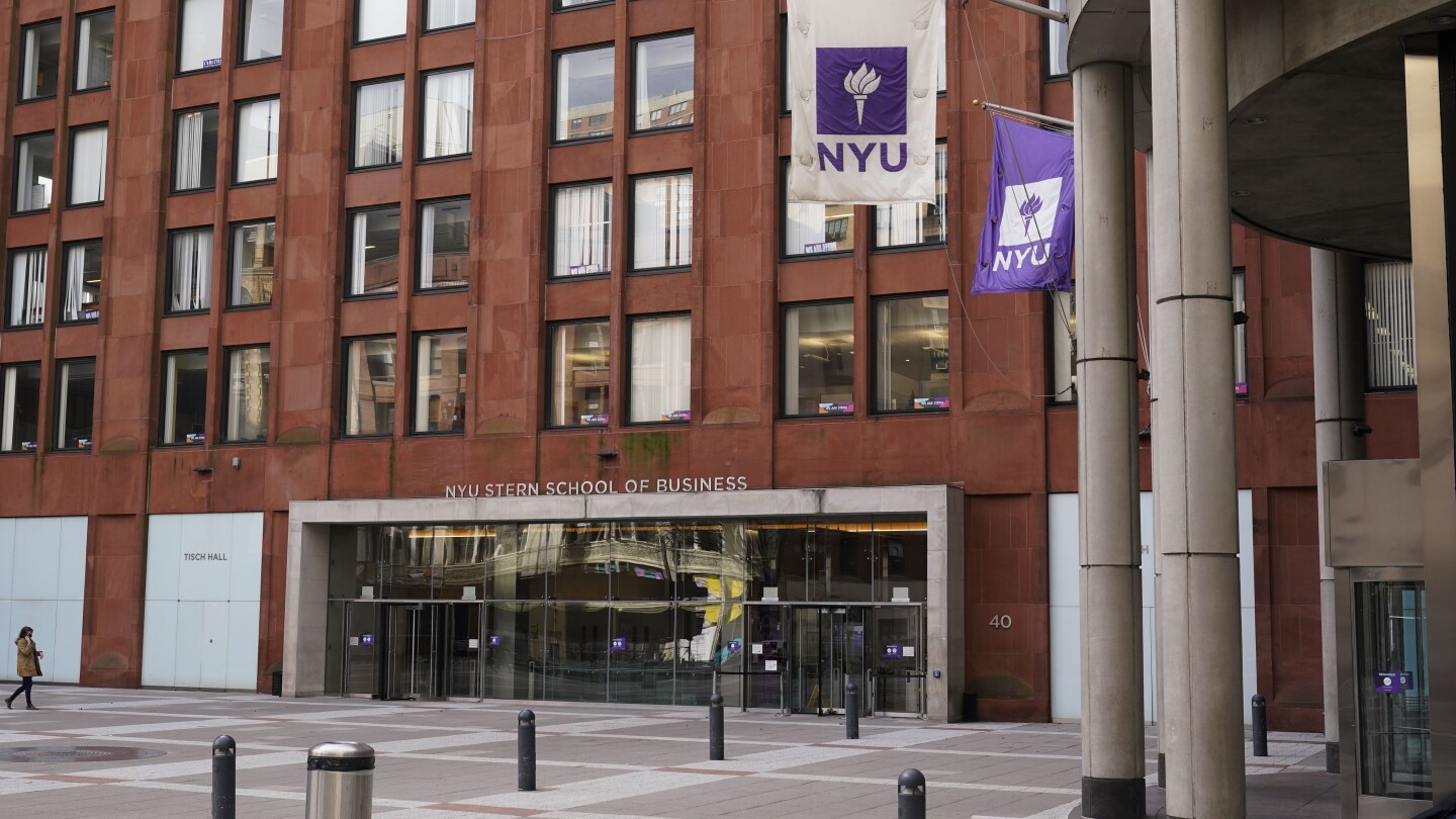 NYU denies diplomas to students who criticize Israel in their opening speech