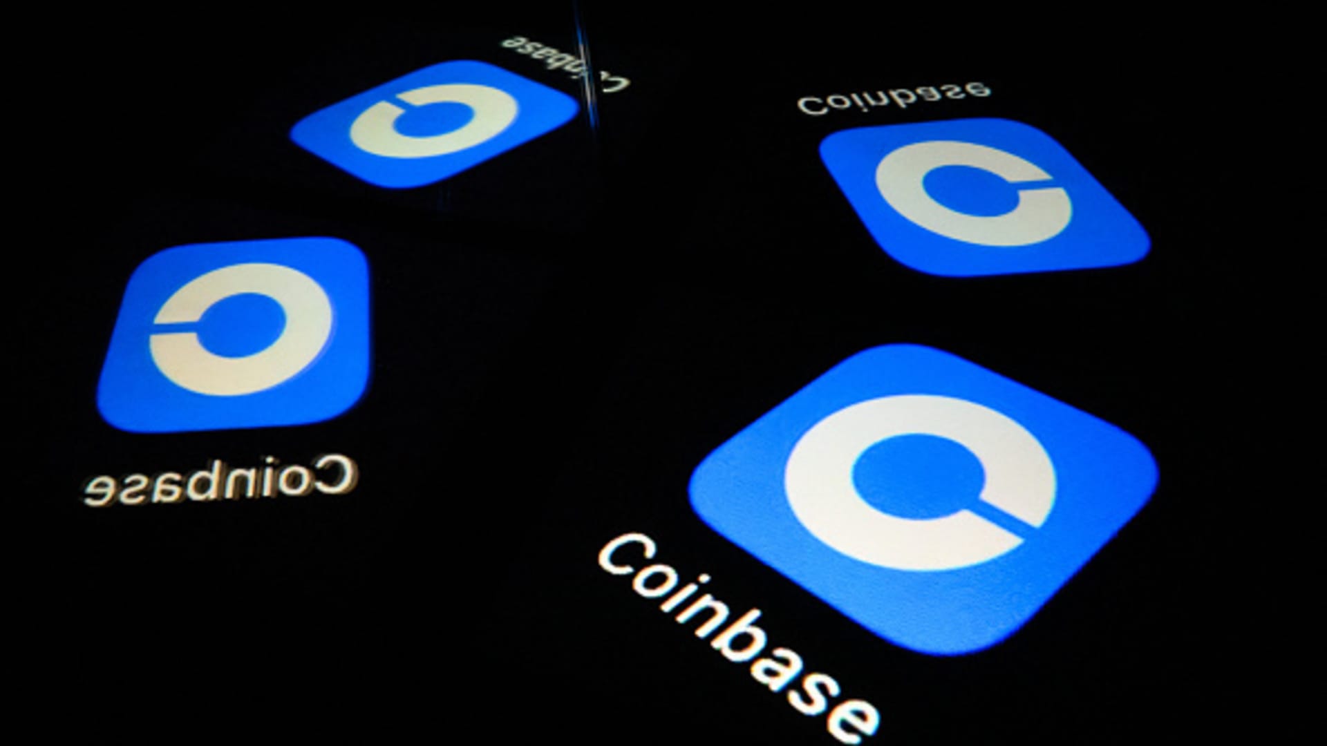 Coinbase secures EU Crypto licenses and trades Luxembourg for Ireland