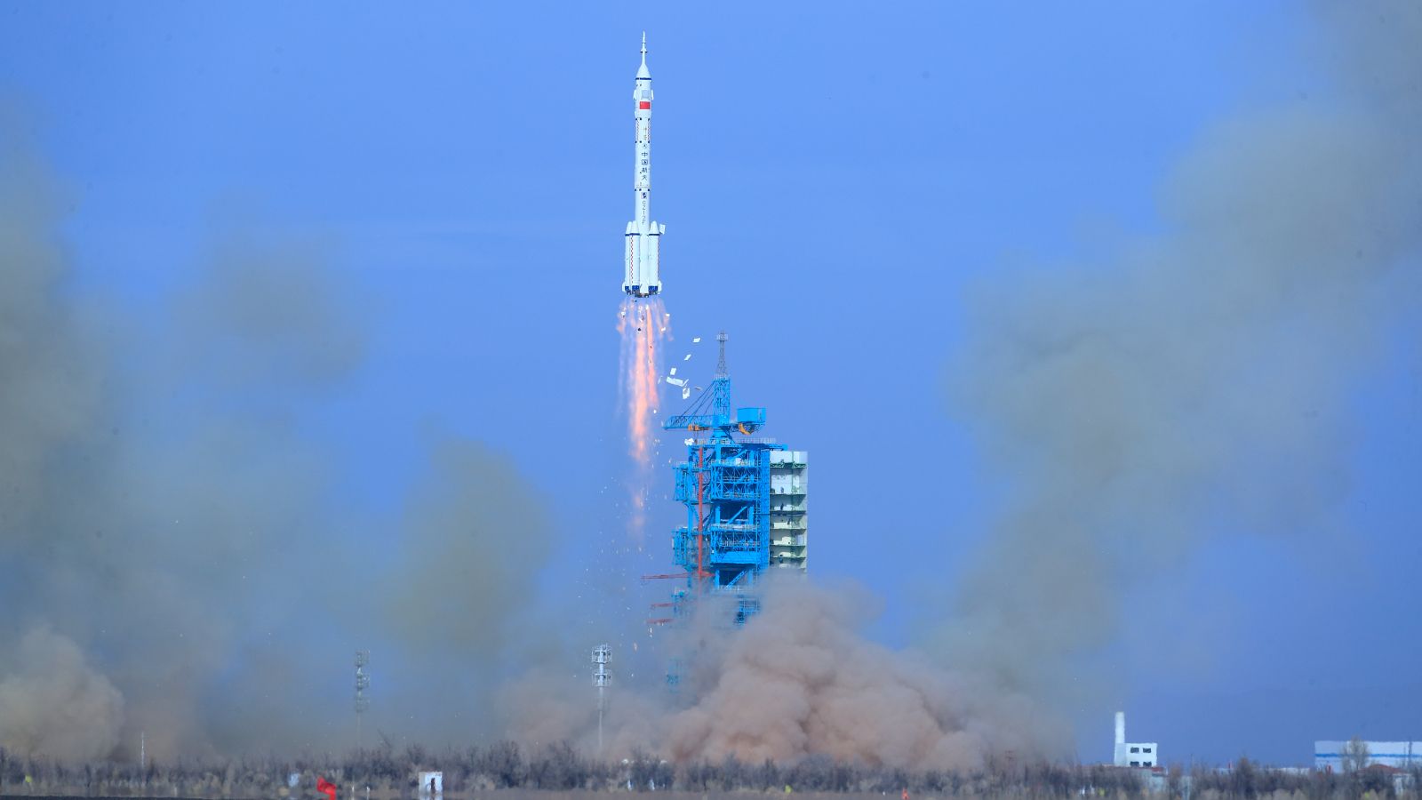 Never be left behind again! Stranded Chinese astronaut finally returns home after launching unmanned “lifeboat”
