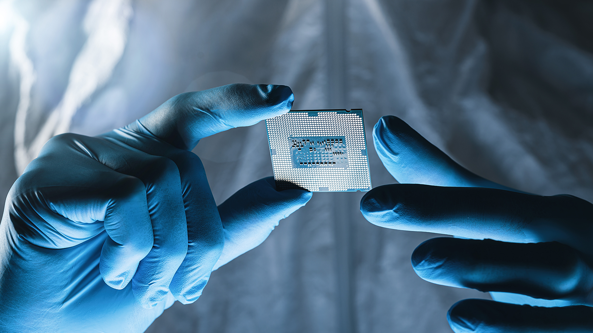 Developing the microelectronics and photonics value chain in Quebec