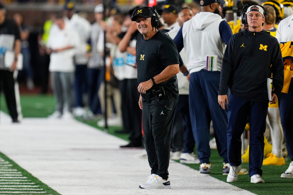 2 Big Ten coaches were surprised the stadium clock was not official clock in wild Michigan win