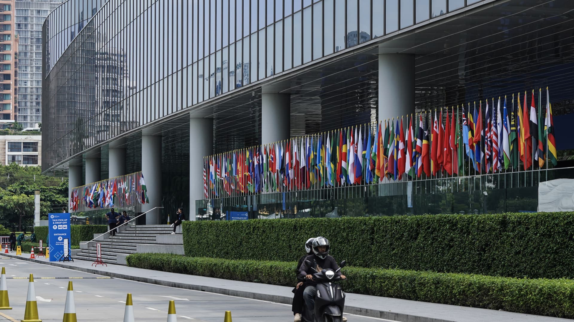 IMF lifts 2026 global growth forecast as AI boom offsets war hit